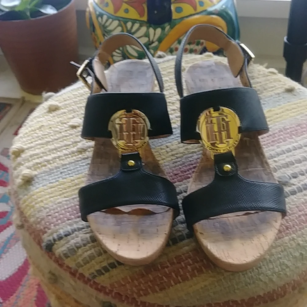 TOMMY HILFIGER SANDALS